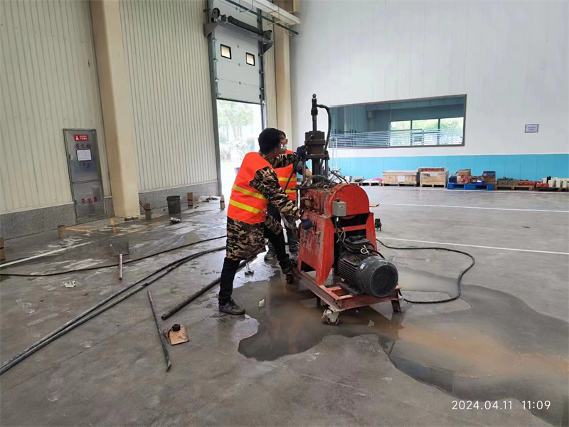 路北厂房地面下沉塌陷注浆加固施工